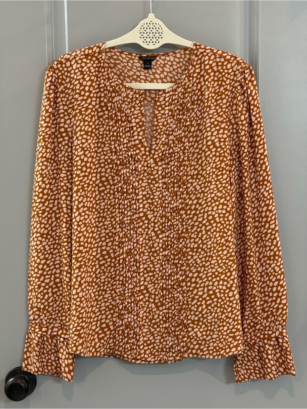 Ann Taylor Rust and Cream Pintuck Keyhole Blouse